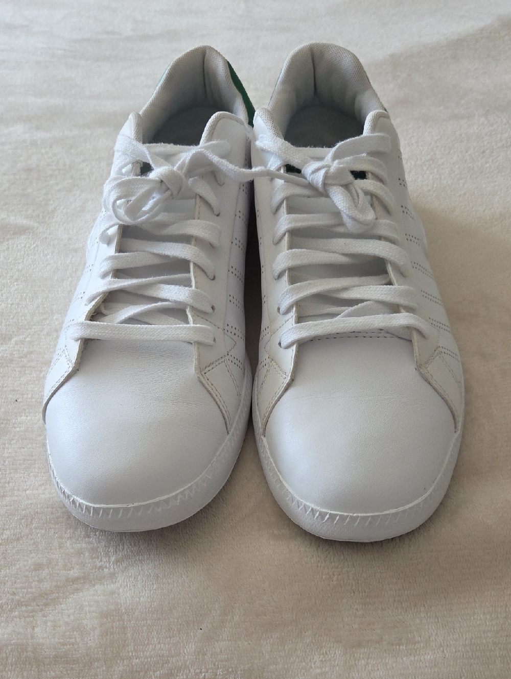 Great Condition Men's Lacoste White Leather Sneakers, Size 10.5 - Picture 2 of 8